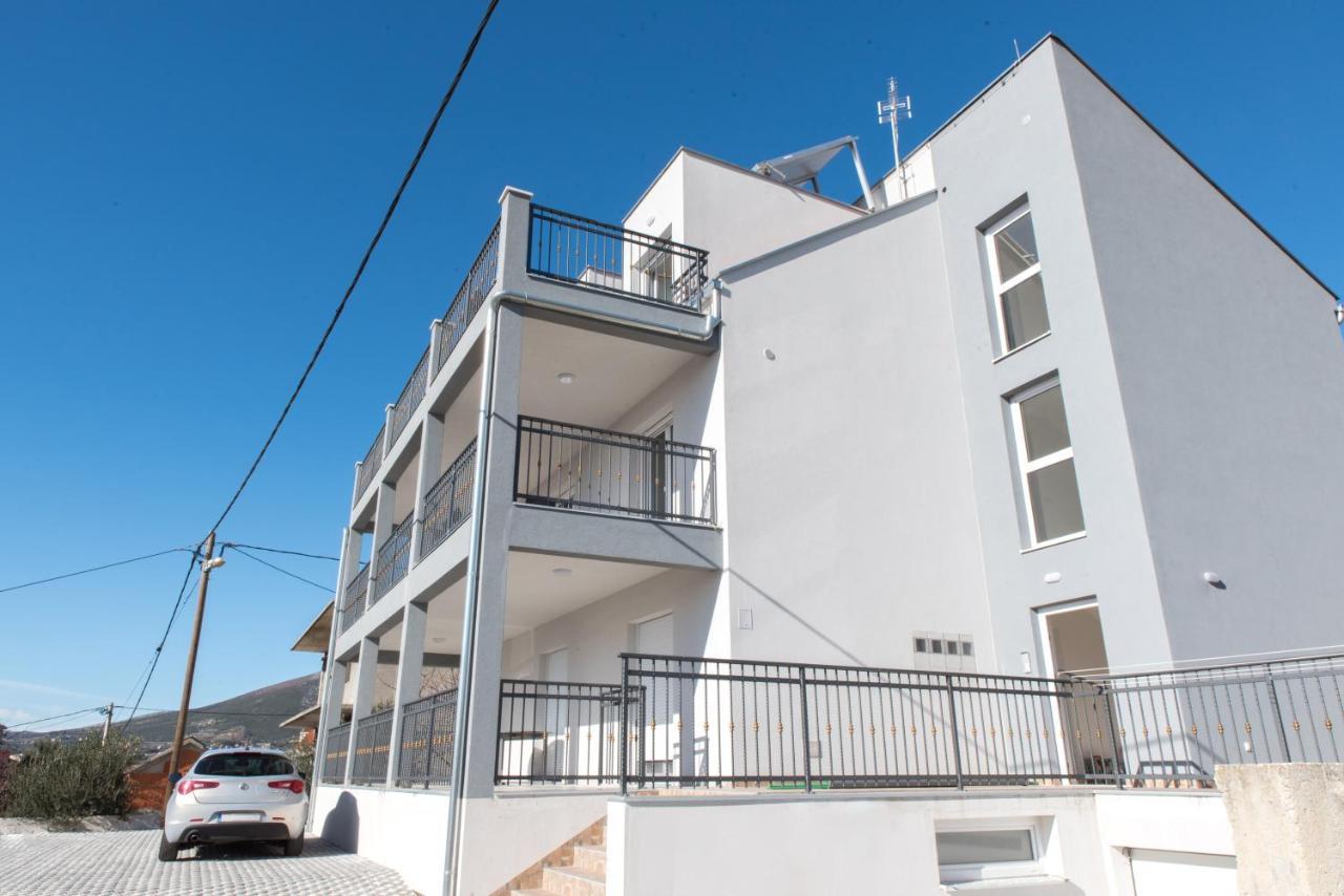 Apartments Zilic Kastel Stari Bagian luar foto